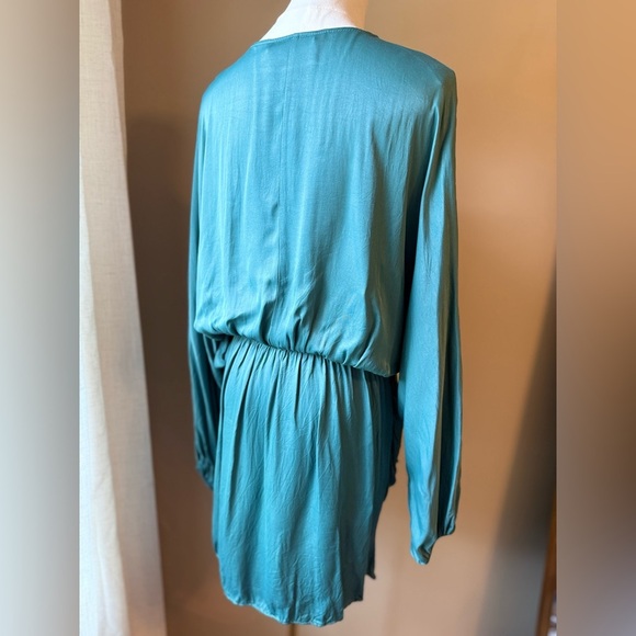 Zara cocktail plunge mini dress - Picture 3 of 4